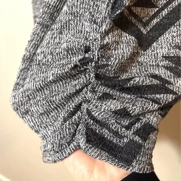 Vanity Textured Geometric Dolman Sleeve Knit Top Made In Usa - Picture 3 of 7